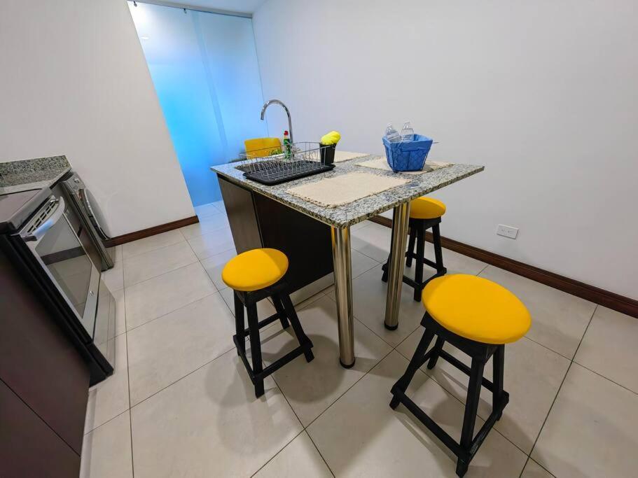 1102 Torre Los Yoses Hermoso Apartamento En Barrio Escalante Sin Parqueo San José Zewnętrze zdjęcie